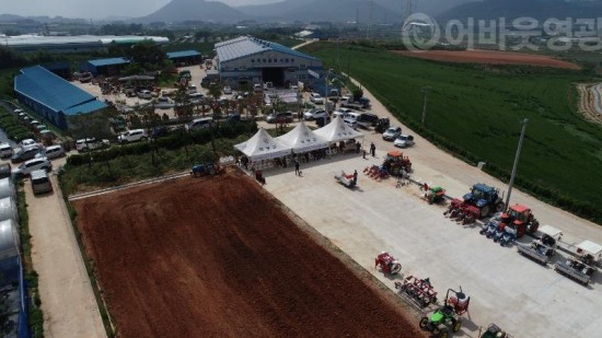 2.논 타작물 재배용 농기계 전시·연시회로 농가 고민 덜어!-1.jpg