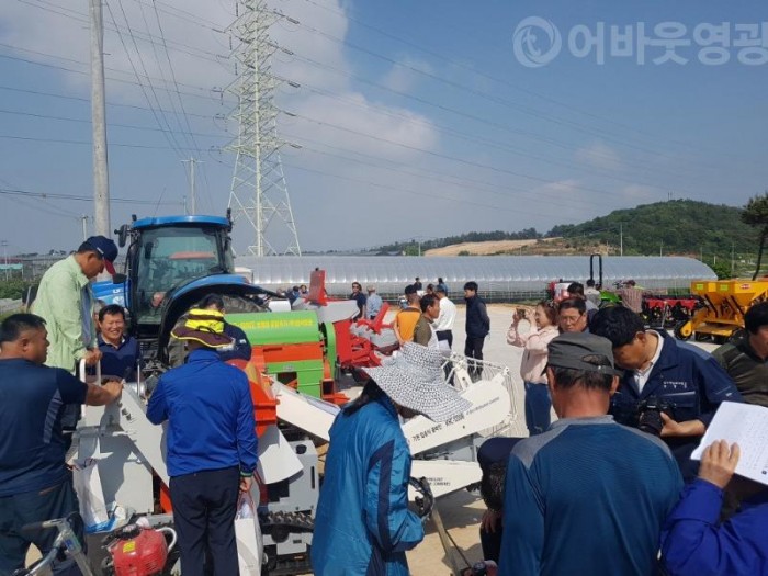 2.논 타작물 재배용 농기계 전시·연시회로 농가 고민 덜어!-2.jpg