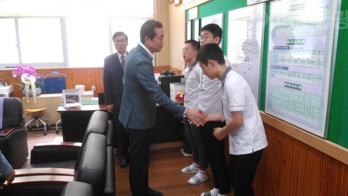 1.영광군, 제47회 전국소년체전 입상자 격려-3.jpg