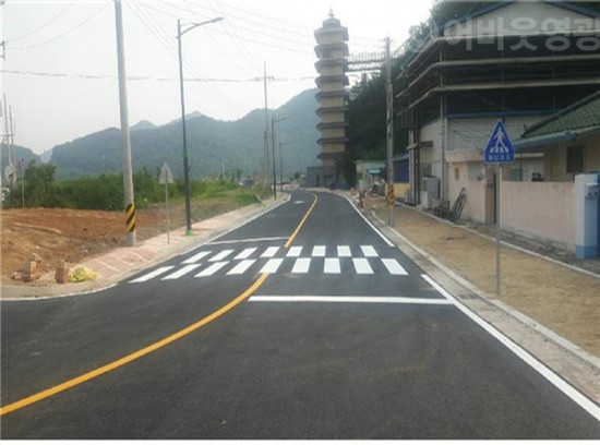 2.법성 숲쟁이 꽃동산 주변 도로개설공사 완료-2.jpg
