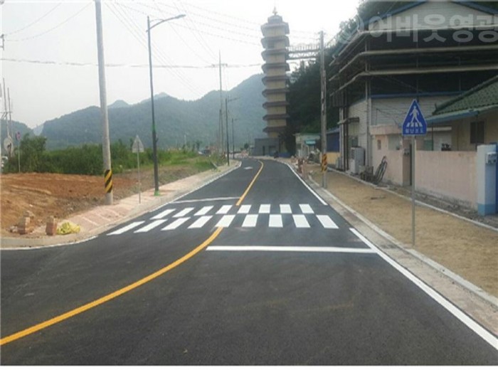 2.법성 숲쟁이 꽃동산 주변 도로개설공사 완료-2.jpg