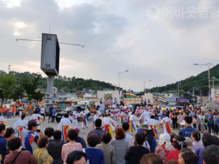 1.2018 영광 법성포 단오제 성황리에 막 내려(단오제 퍼레이드).jpg