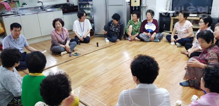 5.법성면장, 경로당 방문으로 면정업무 시작-1.jpg