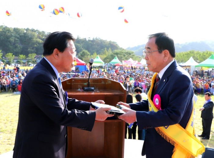 김준성 영광군수, 「제27회 소충·사선문화상」수상-1.JPG