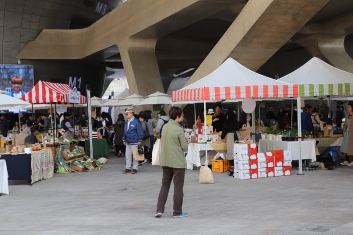 강소농, 가치와 이야기를 파는 시장에 빠져들다-2.JPG