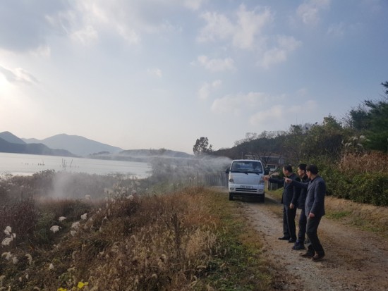 영광군, AI 대비 불갑저수지 소독-1.jpg