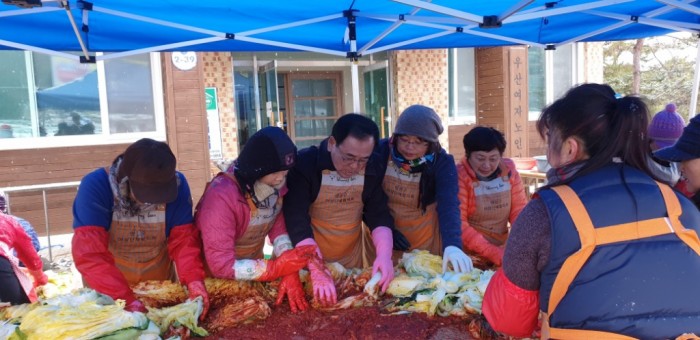 영광군, 조손가정에 사랑가득 김장김치 나눔 행사-2.jpg