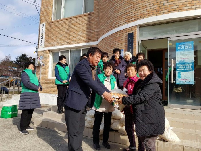 대마면 새마을부녀회 따뜻한 나눔 행사 펼쳐 1.jpg