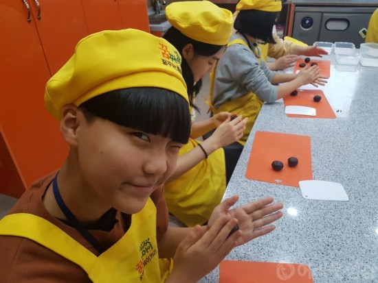 190126 꿈꾸는 아이 (2).jpg