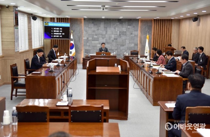 2019.03.26 제9회 의원간담회 (2).JPG