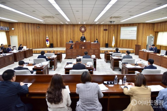 2019.04.11 제239회 영광군의회 임시회 제2차 본회의-003.JPG