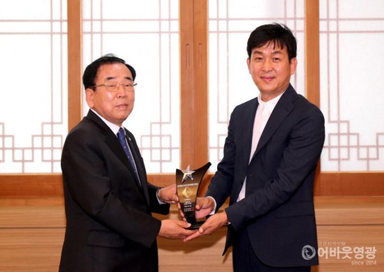 2019 아시아 TOP 브랜드대상 수상 1.JPG