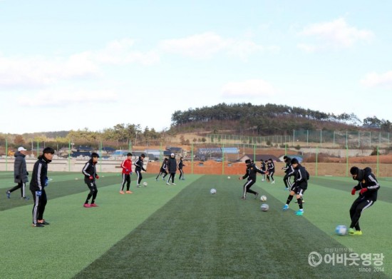 영광군, 동계 전지훈련 선수단 ‘북적북적’ 1.JPG