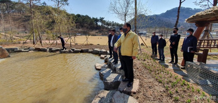 김준성 영광군수 영광 테마식물원 현장 방문 2.jpeg