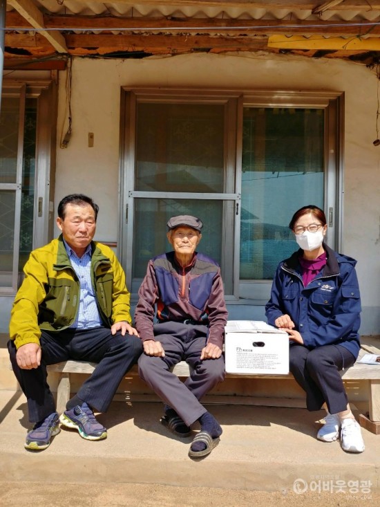묘량면, 코로나19 취약계층 건강꾸러미 지원 2.jpg