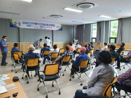 영광군, 2020년 전기이륜차 공개추첨 열기 후끈.JPG