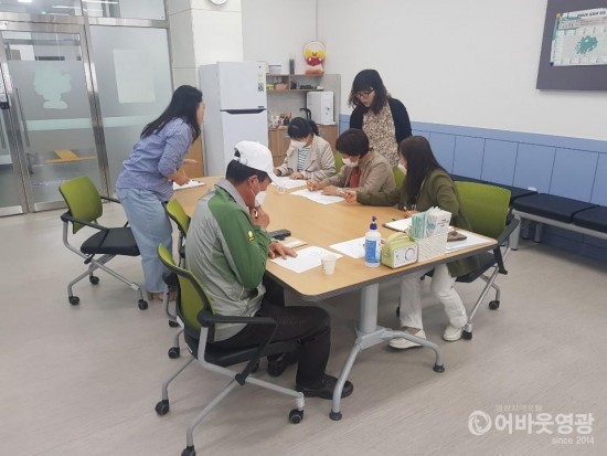 다운로드 (4).jpg