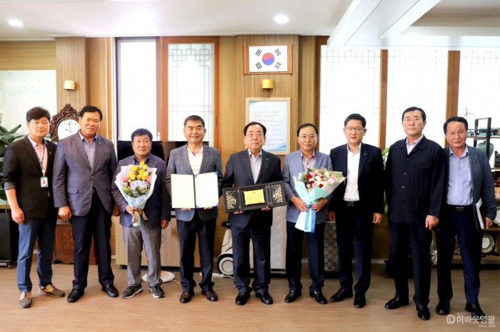 다운로드 (8).jpg