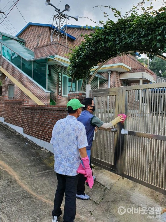 다운로드 (9).jpg