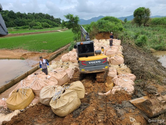 3. 보도자료(영광군 7. 29. 호우피해 응급복구 작업에 총력)1.jpg