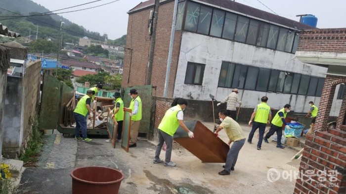 6-2.사랑의 집수리사업 2.jpg