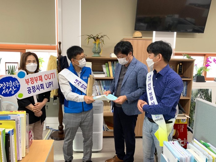 다운로드 (20).jpg