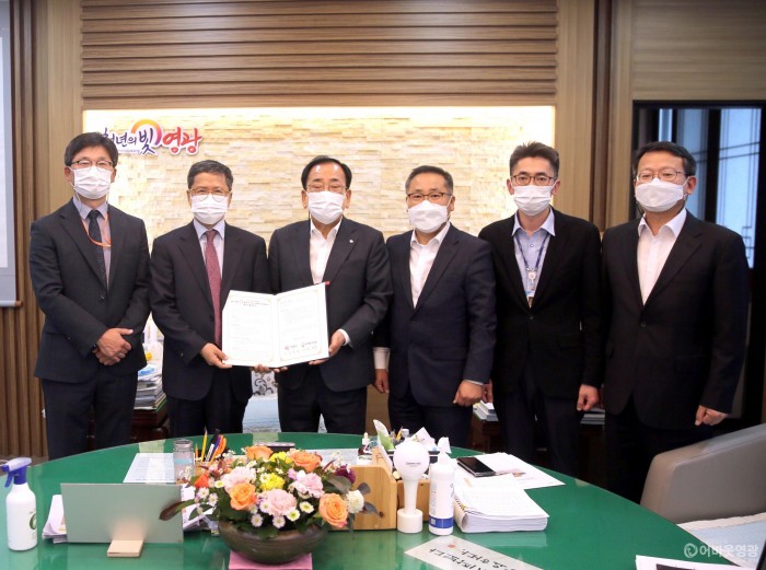 다운로드 (12).jpg