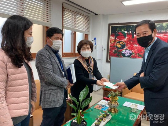 다운로드 (17).jpg