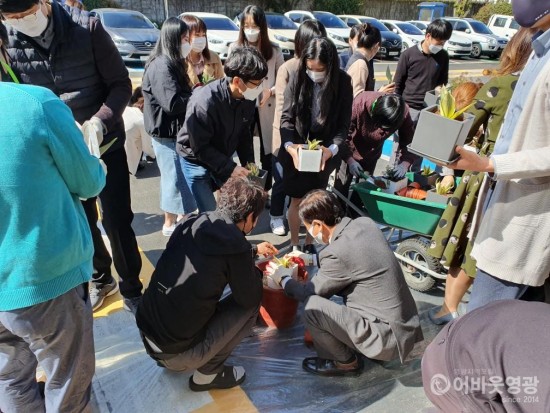 다운로드 (4).jpg