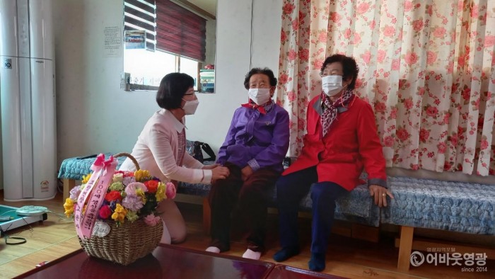 다운로드 (14).jpg