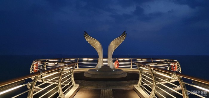 2. 노을전망대 괭이갈매기 조형물설치.jpg