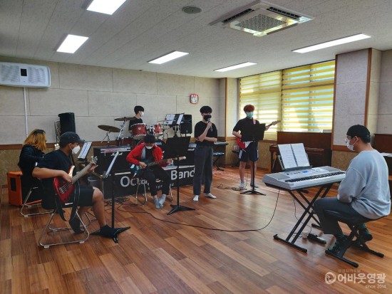 7.전라남도 학생 4-H 과제경진대회에서 영광군 영산성지고등학교 학생들이 우수상을 수상했다. 회원들은 자원봉사, 프로젝트 이수성과, 예능특기 과제활동에서 우수한 성적을 받았다..jpg