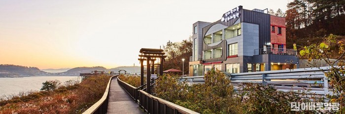 4.쉼터앞 서해랑길 39코스.jpg