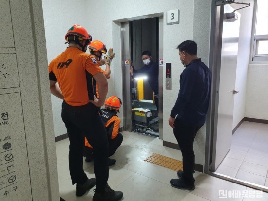 구조대 승강기 훈련.jpg