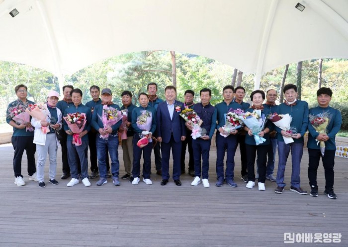 3.군수님표창 단체사진.JPG