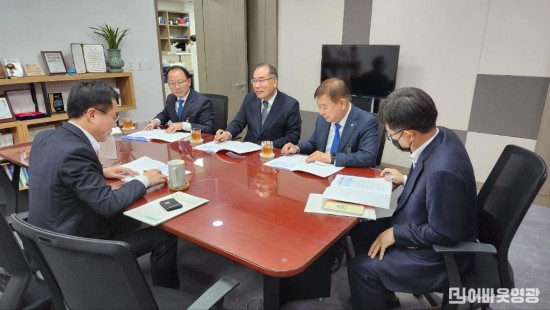 9. 영광군, 국고확보위해 국회 방문(윤영덕의원 면담).jpg