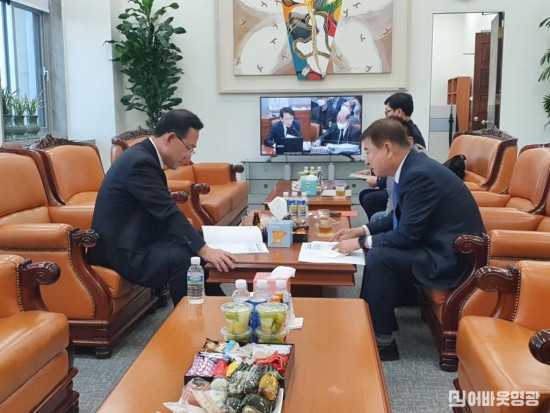 9. 영광군, 국고확보위해 국회 방문(주호영 원내대표 면담).jpg