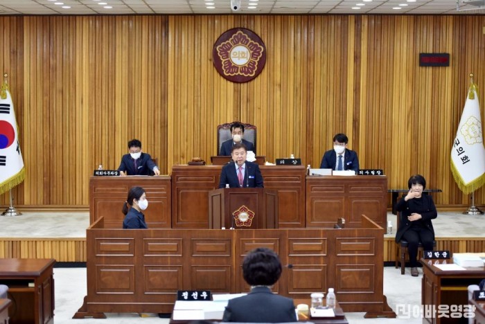 3.2022.11.25. 제269회 영광군의회 제2차 정례회 군수님 시정연설 (1).JPG