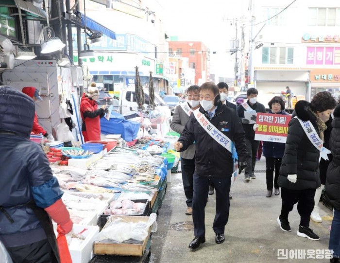 5.강종만 영광군수, 가뭄극복 물 절약 실천 홍보.jpg