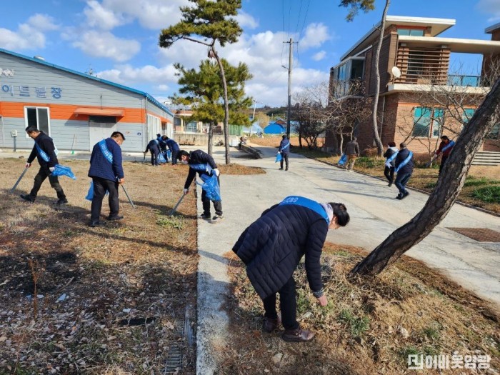 읍면1.사진자료(군서면, 설맞이 일제 대청소) (2).jpg