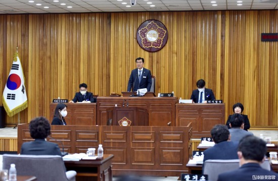 2023.02.10. 제270회 영광군의회 임시회 제1차 본회의 및 개회 (5) (1).JPG