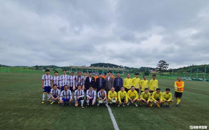 2.사진자료(영광군, 제2회 전라남도지사배 전국 실버 동호인 축구대회 성료) (3).jpg