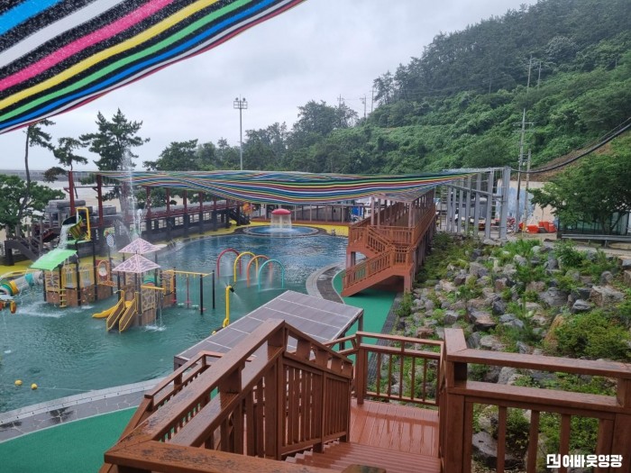 1.사진자료(노을이 아름다운 영광 해수욕장 개장)_가마미 해수욕장 어린이 물놀이장.jpg