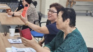 염산면-지역사회보장협의체, 스마트폰 교실, 내손에 효자 교육 성료사진 2.jpg