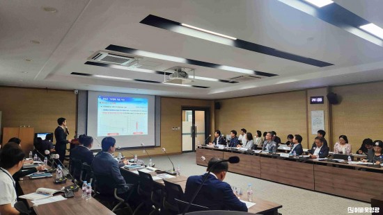 2.사진자료(탄소중립녹색성장 기본계획수립 용역 최종보고회) (1).jpg