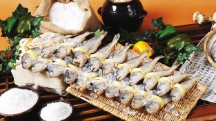 3.사진자료 (영광군, 설명절 선물로 수산물 특산품 홍보 방송 실시).jpg