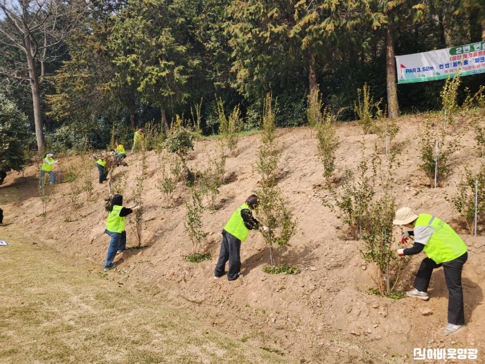 7.보도자료 사진(영광군 여성경제인협회 식목일 행사 참여 사진).jpeg