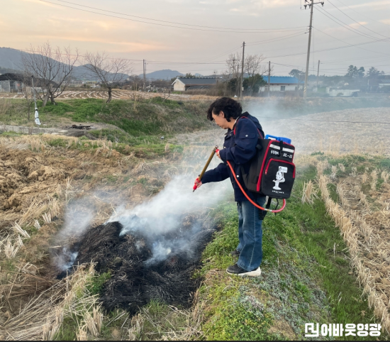 2.사진자료(군서면, 산불예방 대비 야간 소각현장 예찰활동 펼쳐) (1).png
