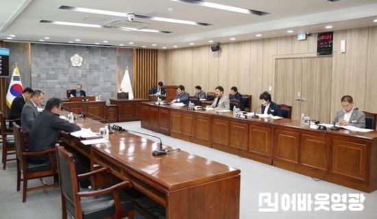 2025.04.01. 제10회 영광군의회 의원간담회-(4).JPG