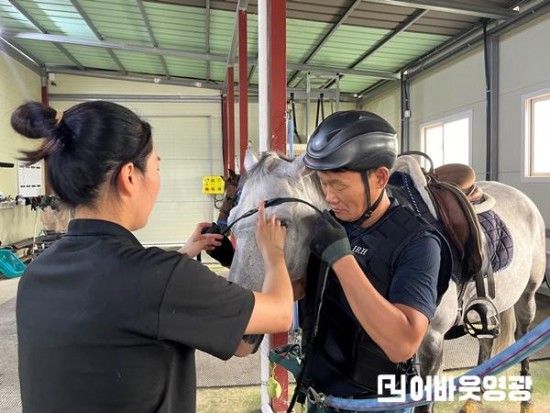 4.사진자료(영광군, 힐링승마 지원사업 참여자 모집) (1).jpg
